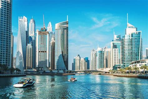 in which country is dubai|is everyone in dubai rich.